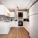 Ciragan Bosphorus Апартаменты